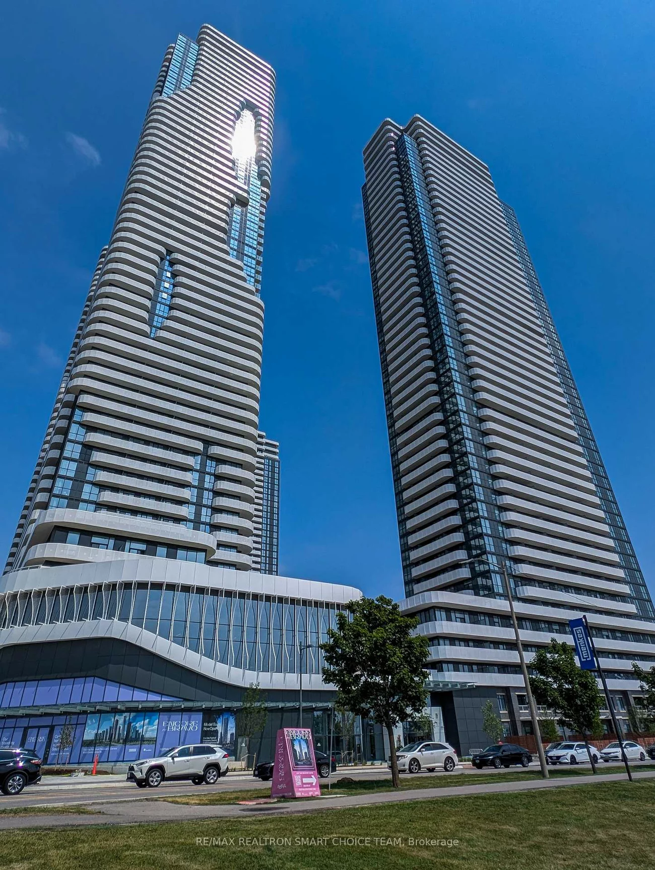 195, Commerce, Vaughan Corporate Centre, Vaughan
