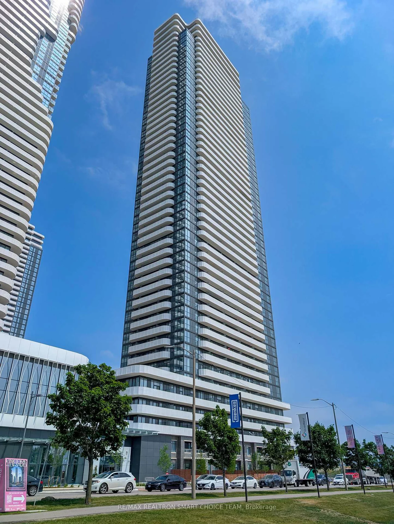 195, Commerce, Vaughan Corporate Centre, Vaughan
