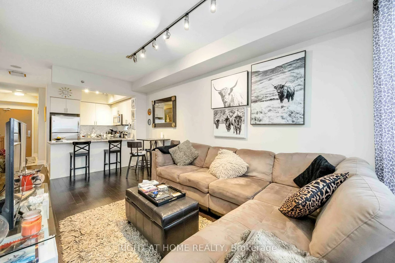 520, Steeles, Crestwood-Springfarm-Yorkhill, Vaughan