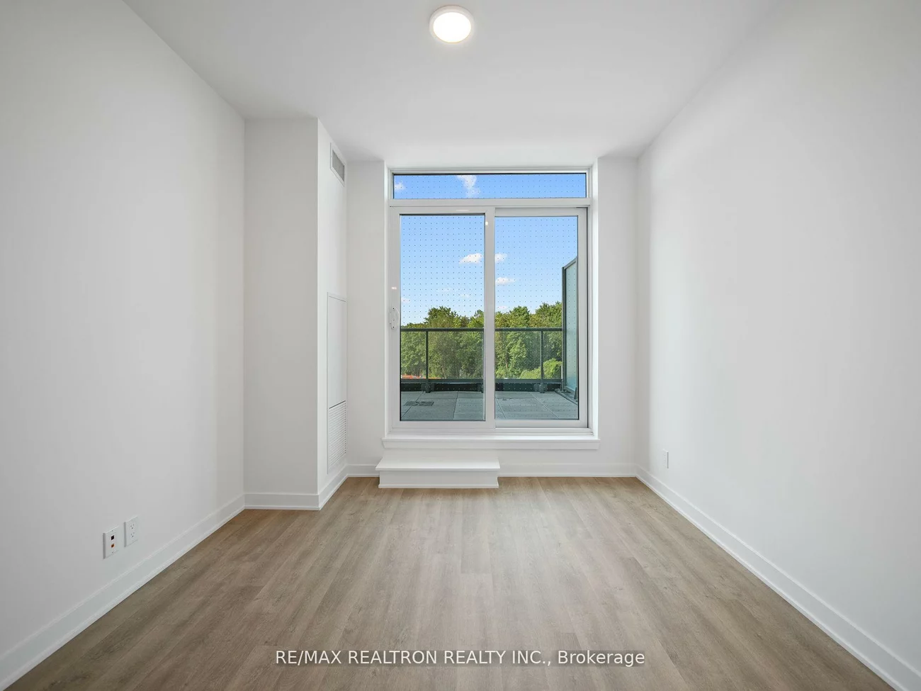 30, UPPER MALL, Brownridge, Vaughan