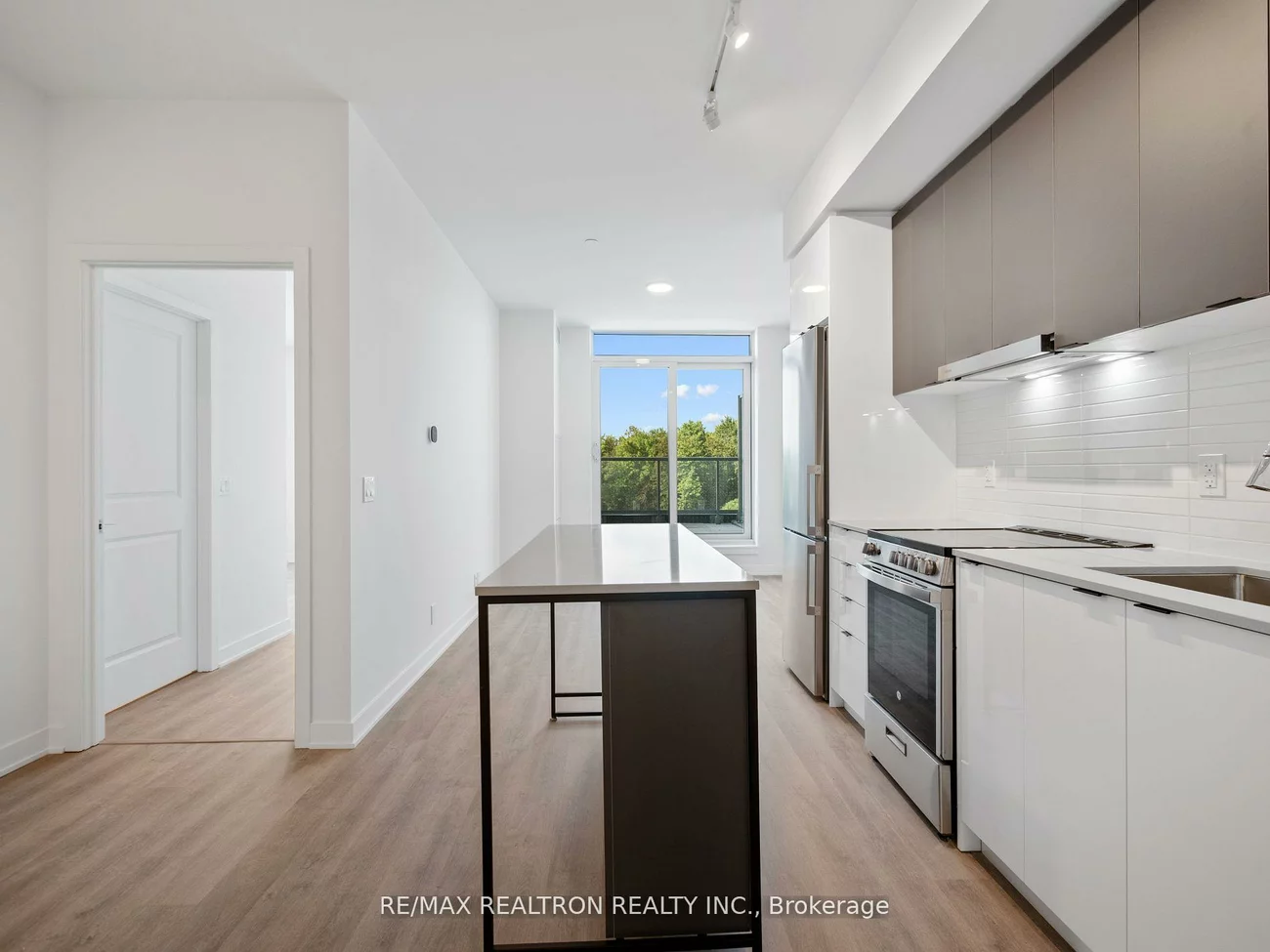 30, UPPER MALL, Brownridge, Vaughan