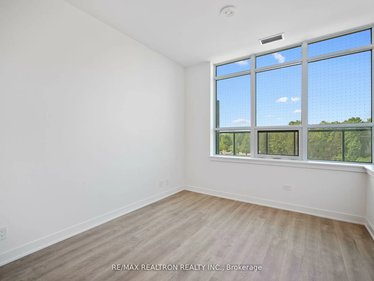 30, UPPER MALL, Brownridge, Vaughan