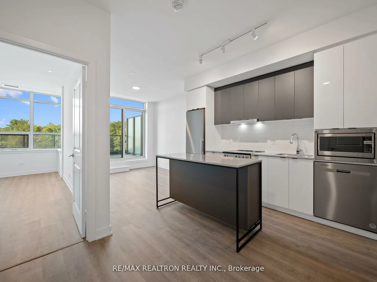 30, UPPER MALL, Brownridge, Vaughan