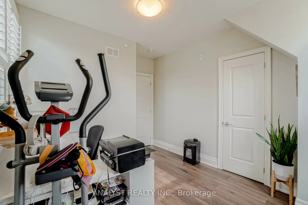 10425, Islington, Kleinburg, Vaughan