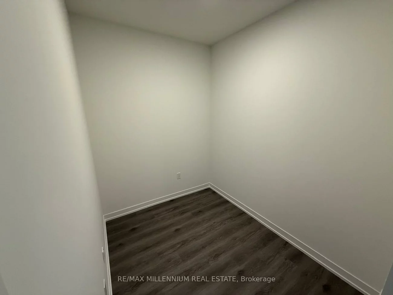 225, Commerce, Vaughan Corporate Centre, Vaughan