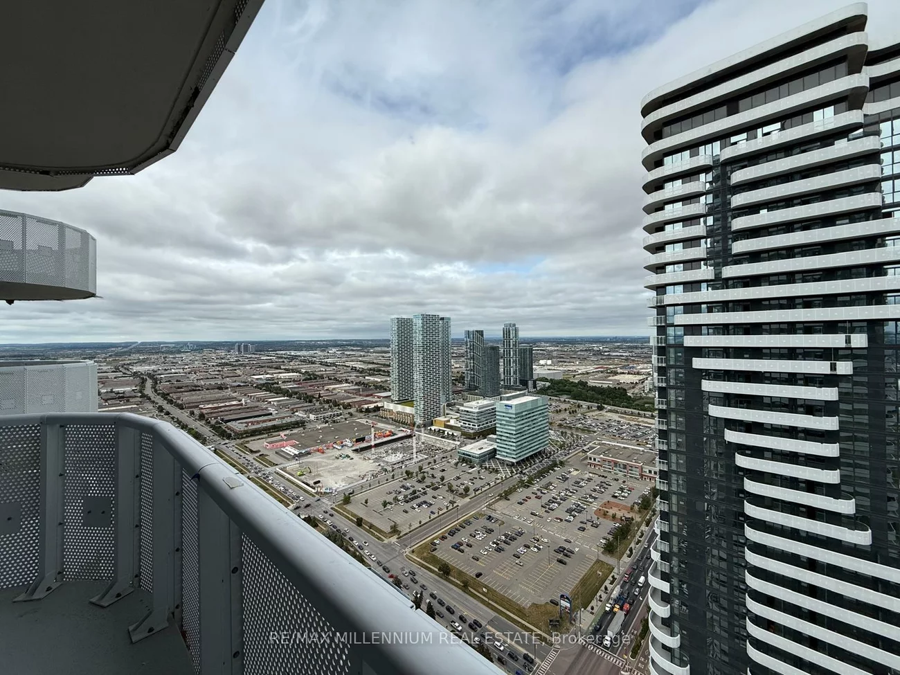 225, Commerce, Vaughan Corporate Centre, Vaughan