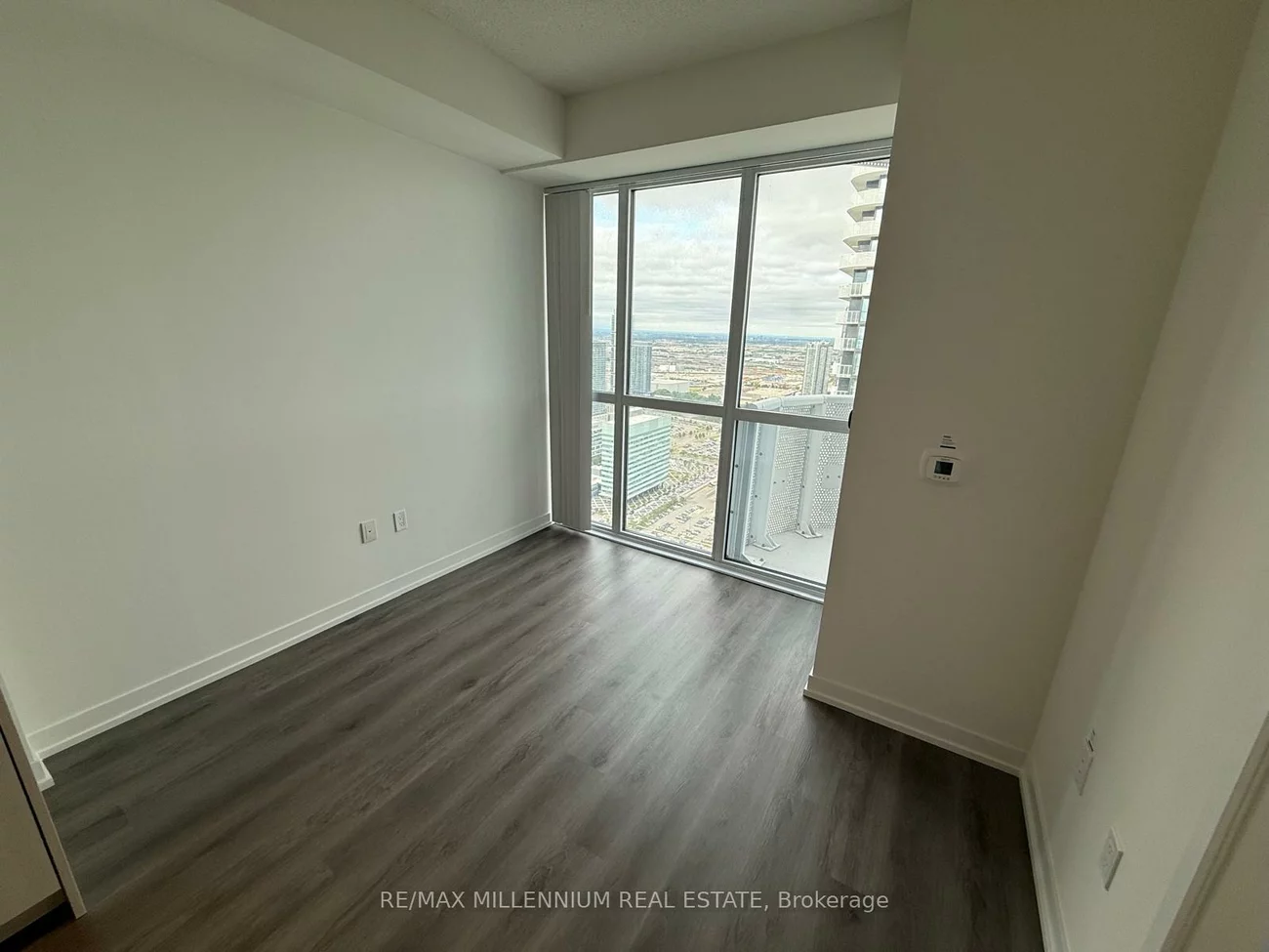 225, Commerce, Vaughan Corporate Centre, Vaughan