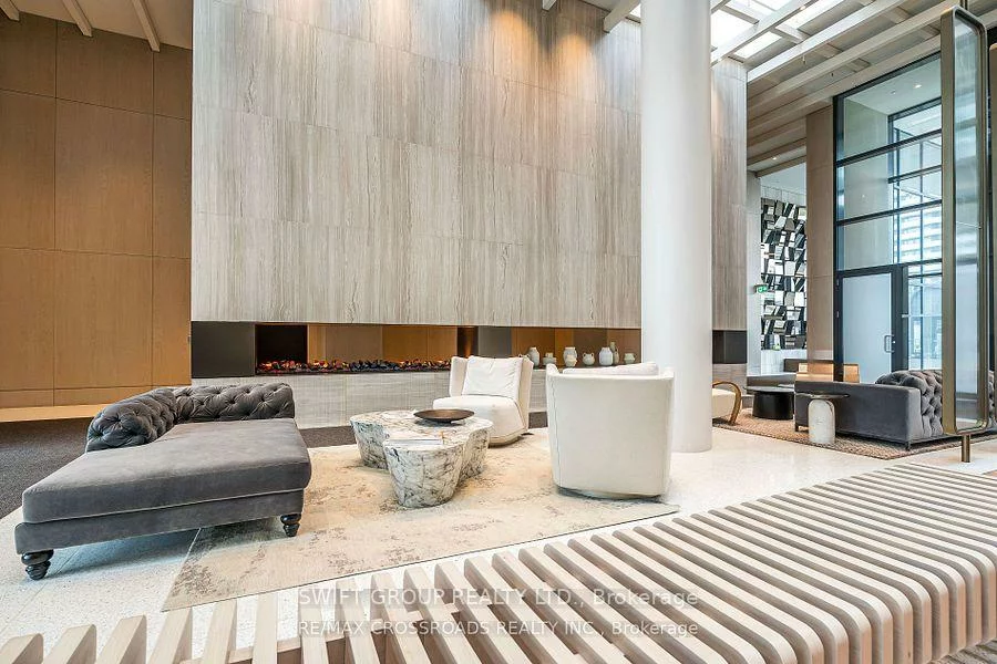 225, Commerce, Vaughan Corporate Centre, Vaughan