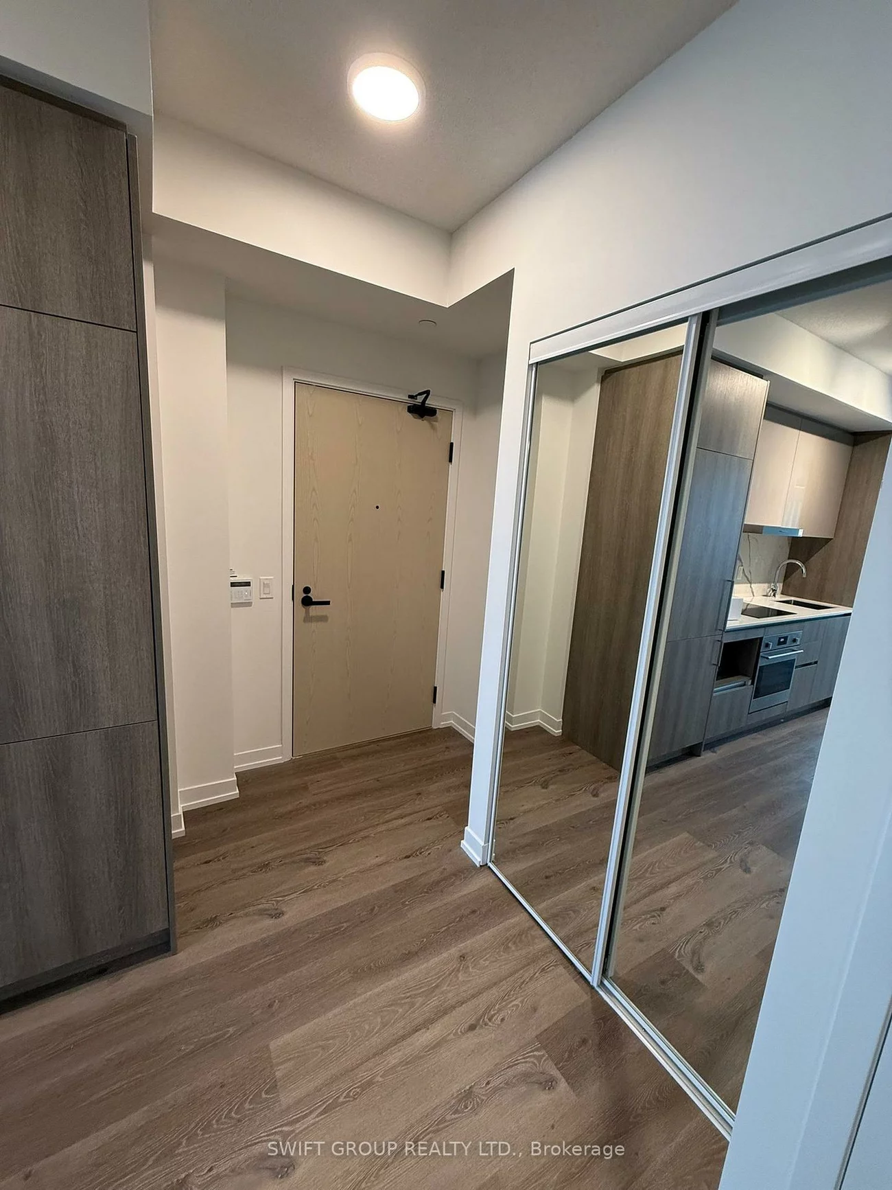 225, Commerce, Vaughan Corporate Centre, Vaughan
