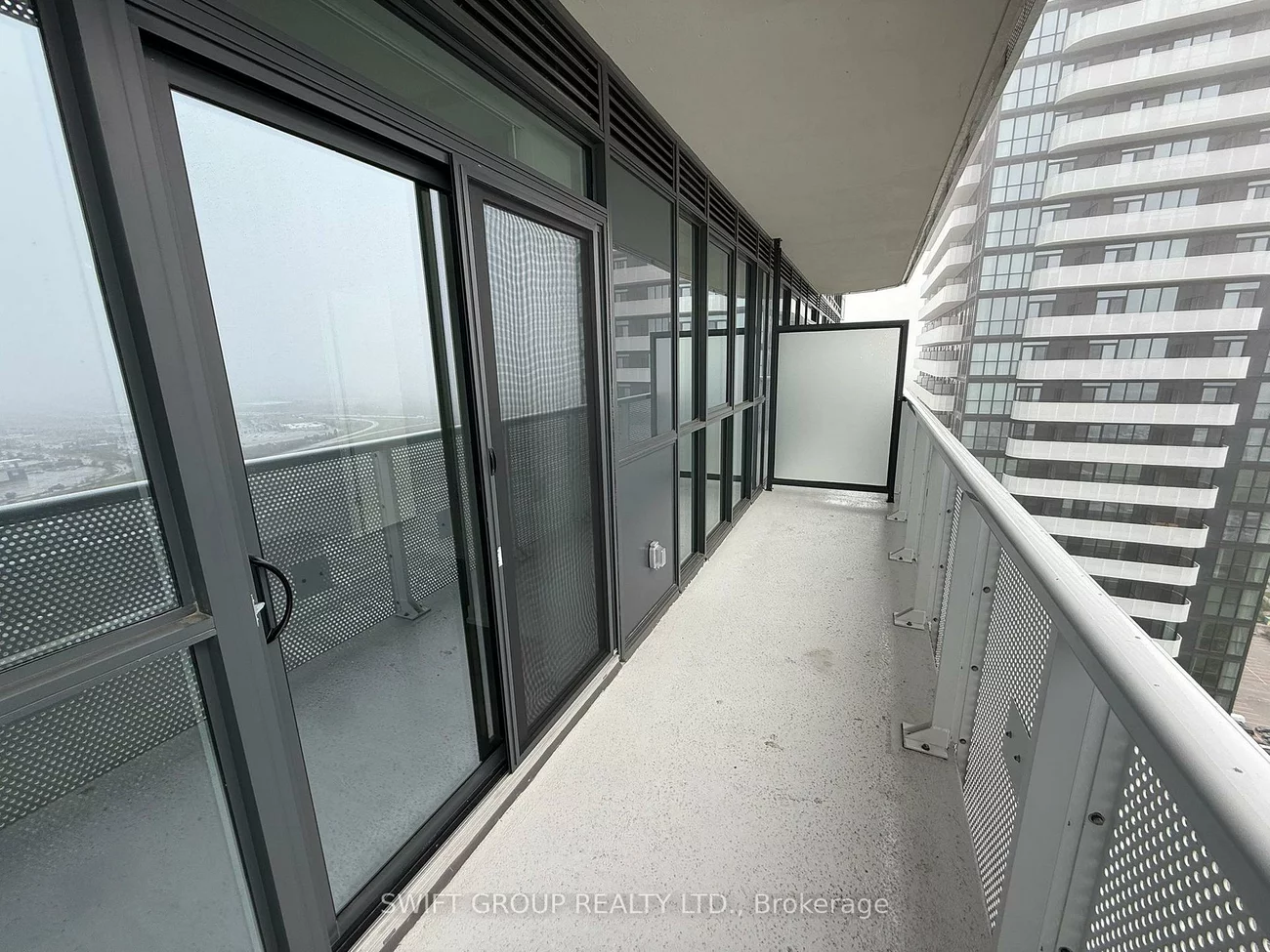 225, Commerce, Vaughan Corporate Centre, Vaughan