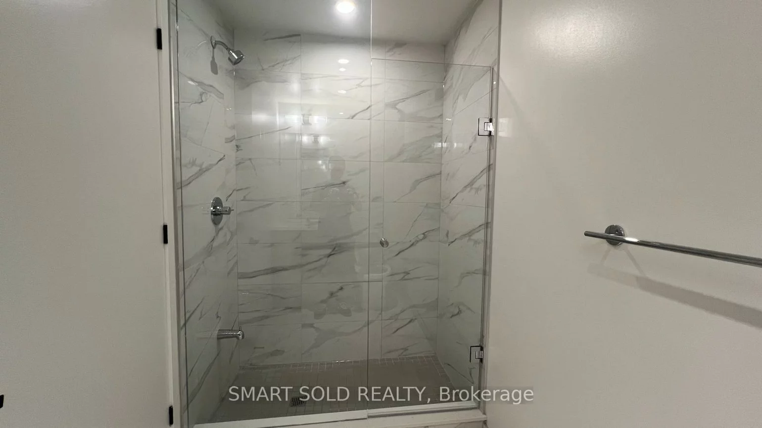 28, Interchange Way, Vaughan Corporate Centre, Vaughan