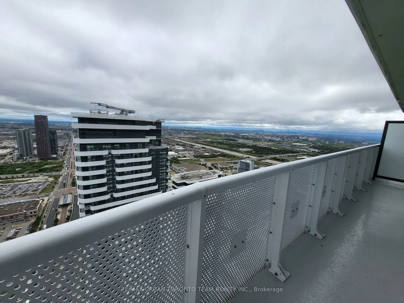 225, Commerce, Vaughan Corporate Centre, Vaughan