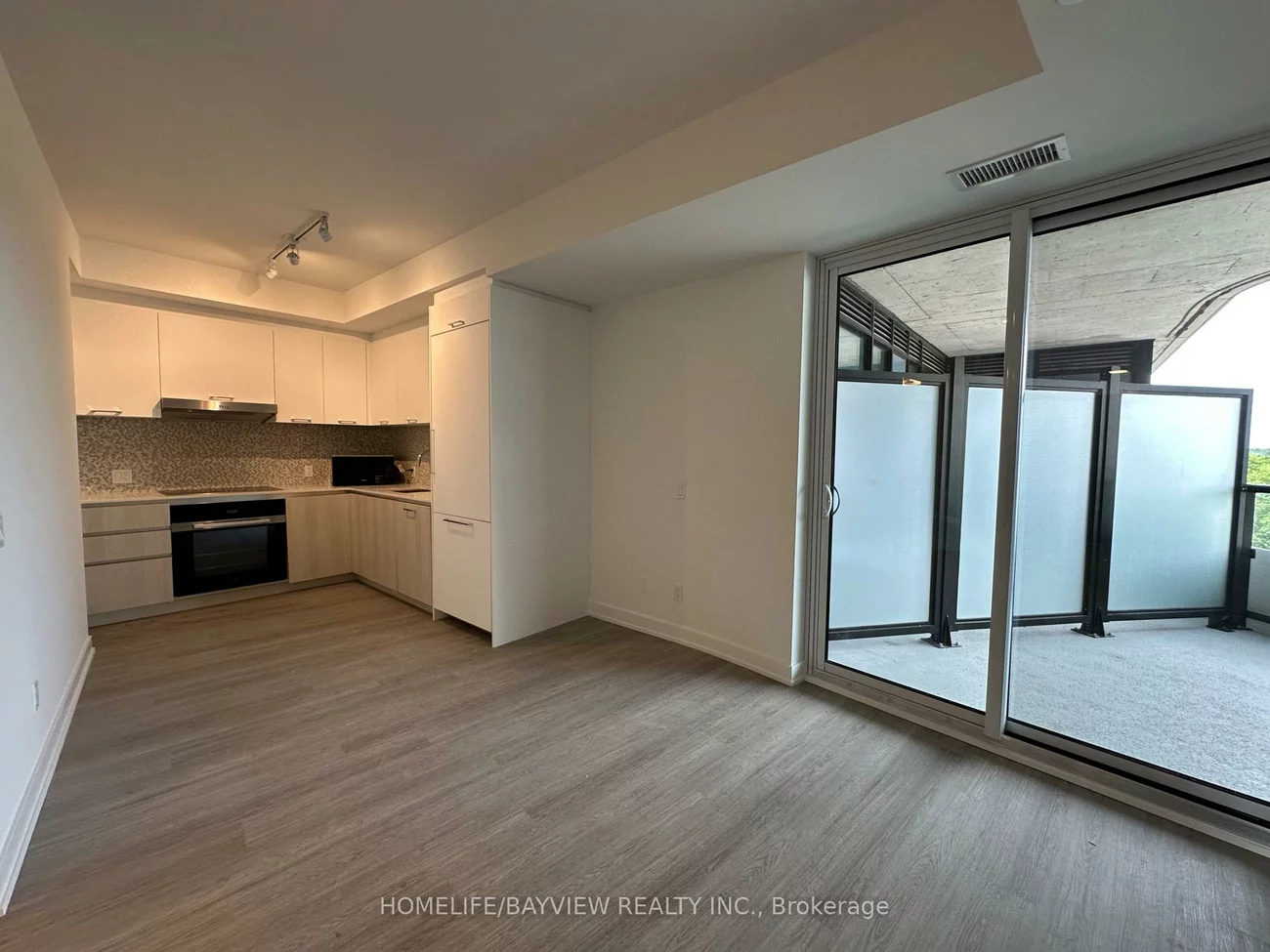 8188, Yonge, Uplands, Vaughan
