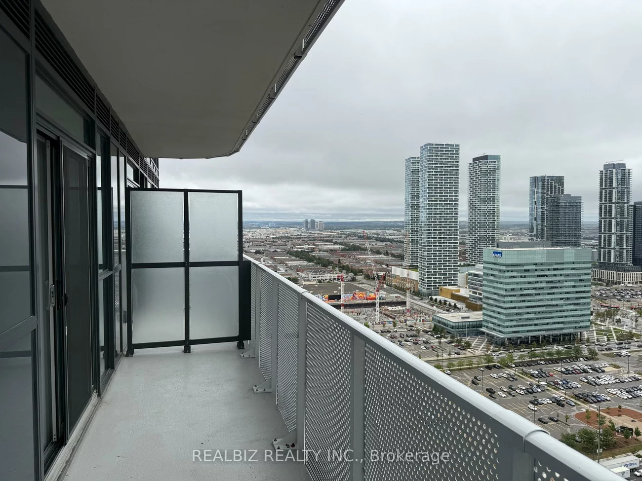 28, Interchange, Vaughan Corporate Centre, Vaughan