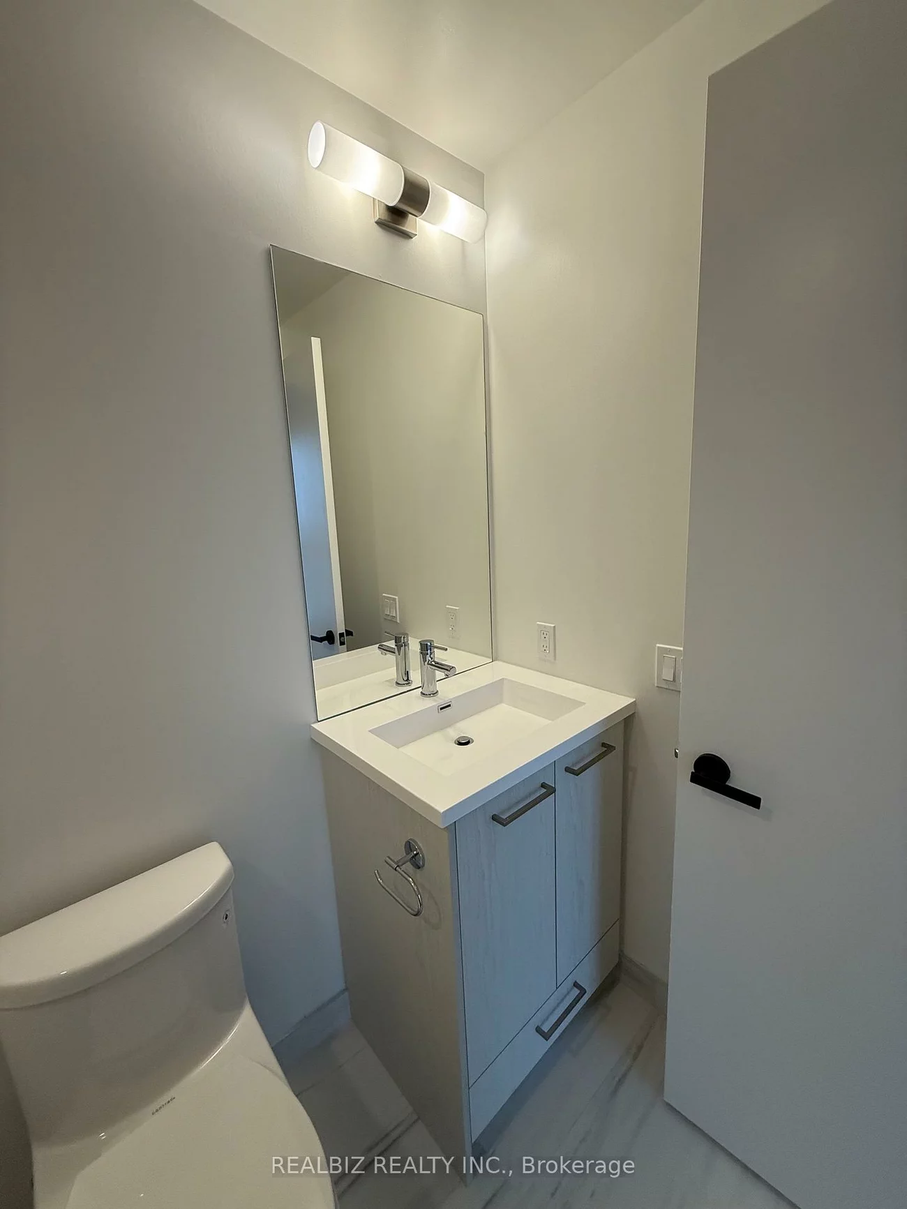 28, Interchange, Vaughan Corporate Centre, Vaughan
