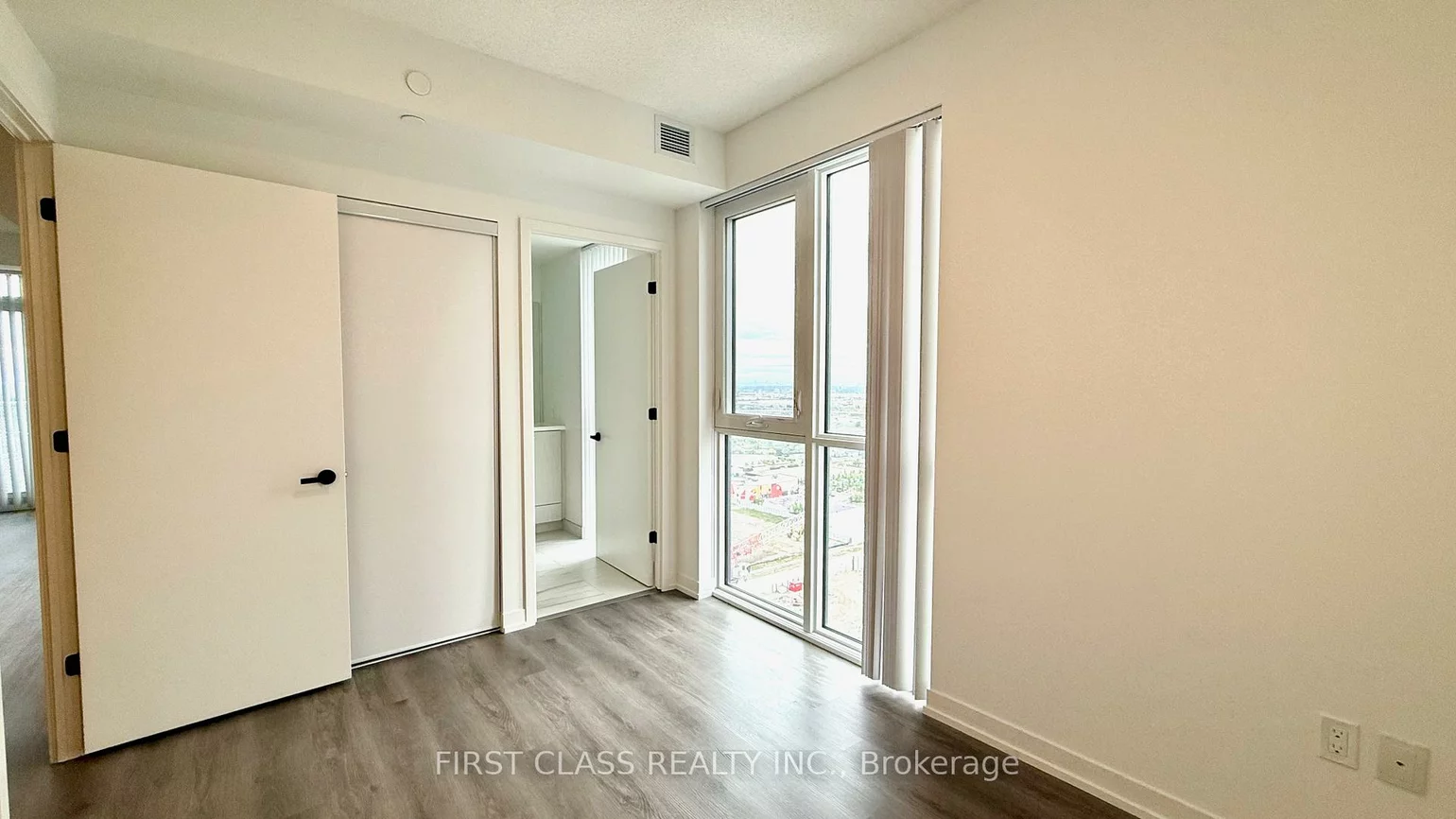 28, Interchange Way, Vaughan Corporate Centre, Vaughan