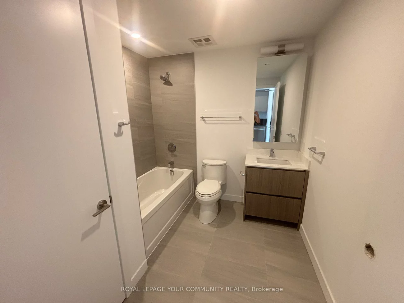 8188, Yonge, Uplands, Vaughan