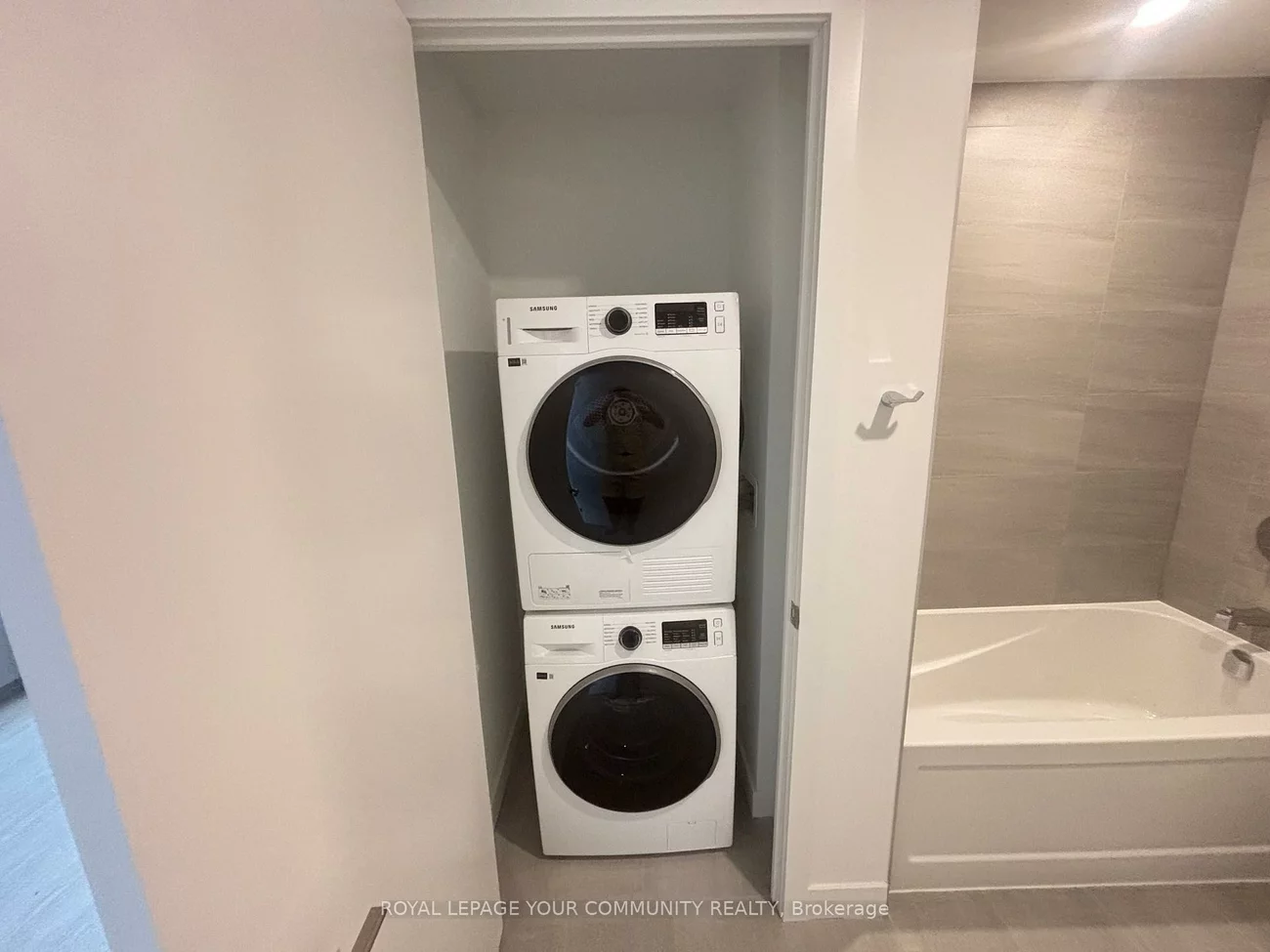 8188, Yonge, Uplands, Vaughan