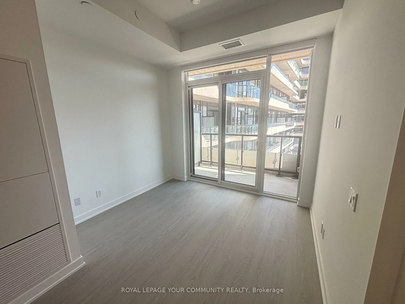 8188, Yonge, Uplands, Vaughan