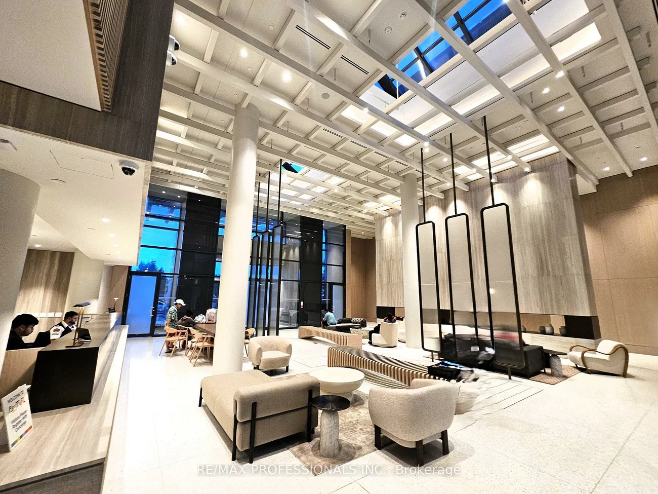 225, Commerce, Vaughan Corporate Centre, Vaughan
