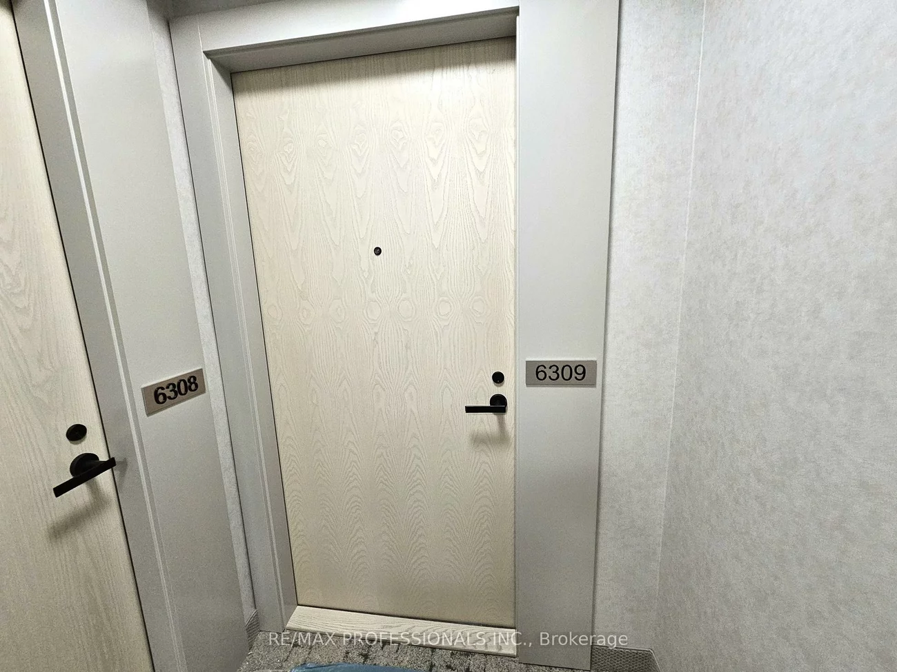 225, Commerce, Vaughan Corporate Centre, Vaughan