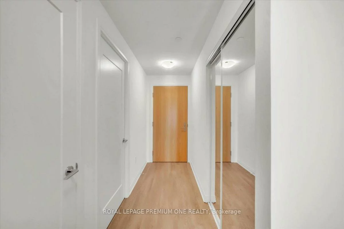 8960, Jane, Concord, Vaughan