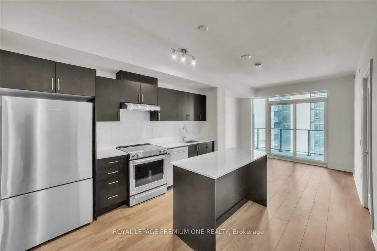 8960, Jane, Concord, Vaughan