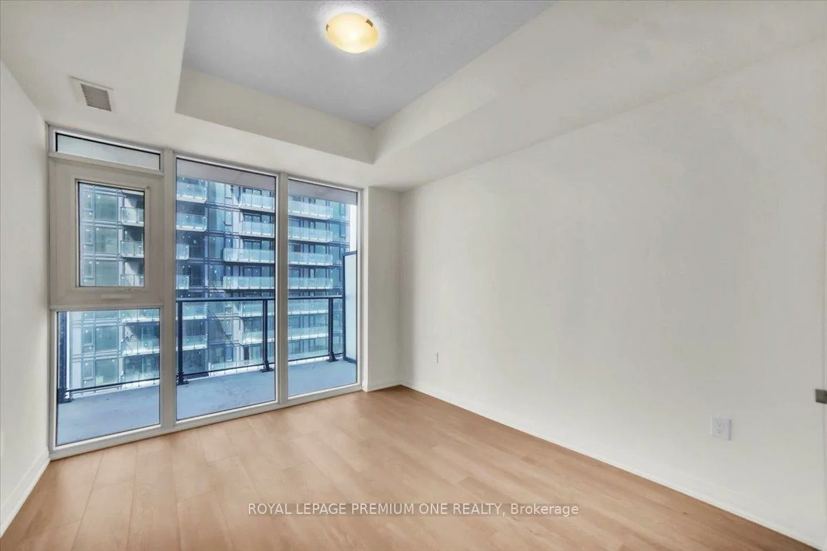 8960, Jane, Concord, Vaughan