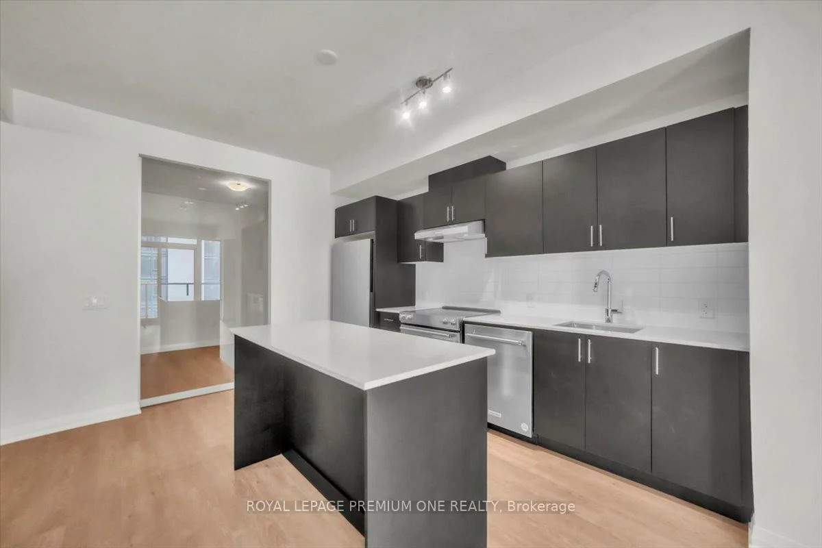 8960, Jane, Concord, Vaughan