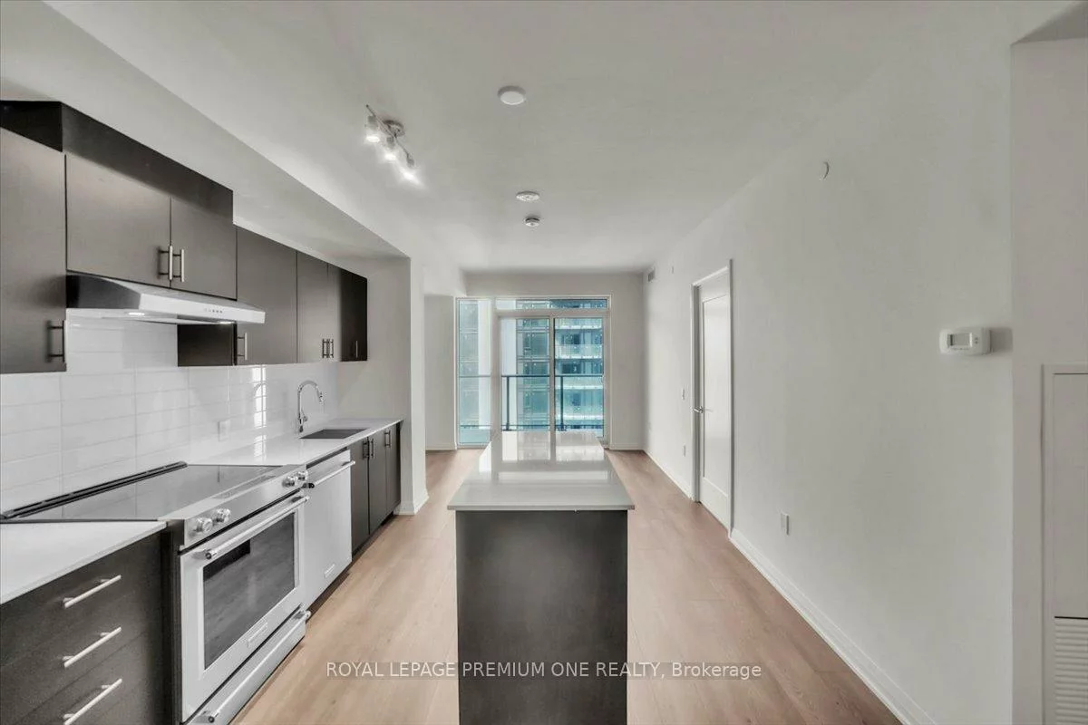 8960, Jane, Concord, Vaughan