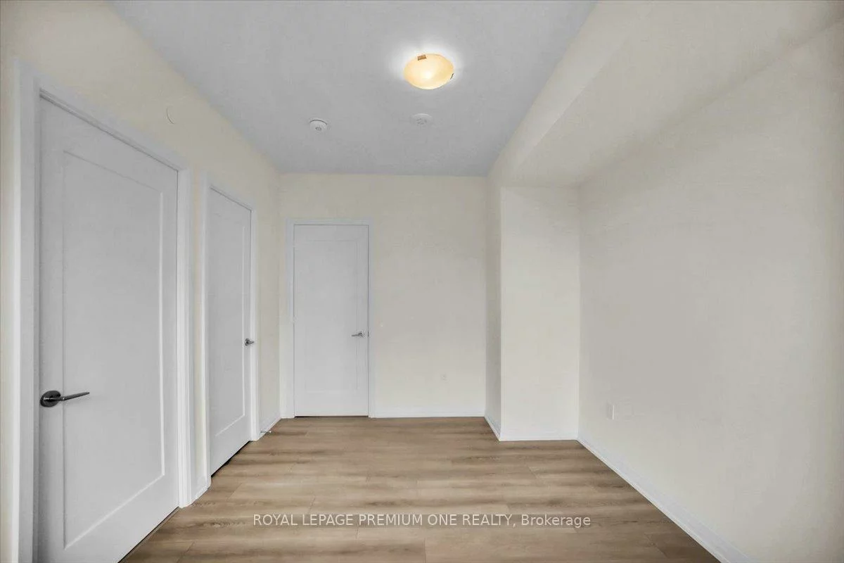 8960, Jane, Concord, Vaughan