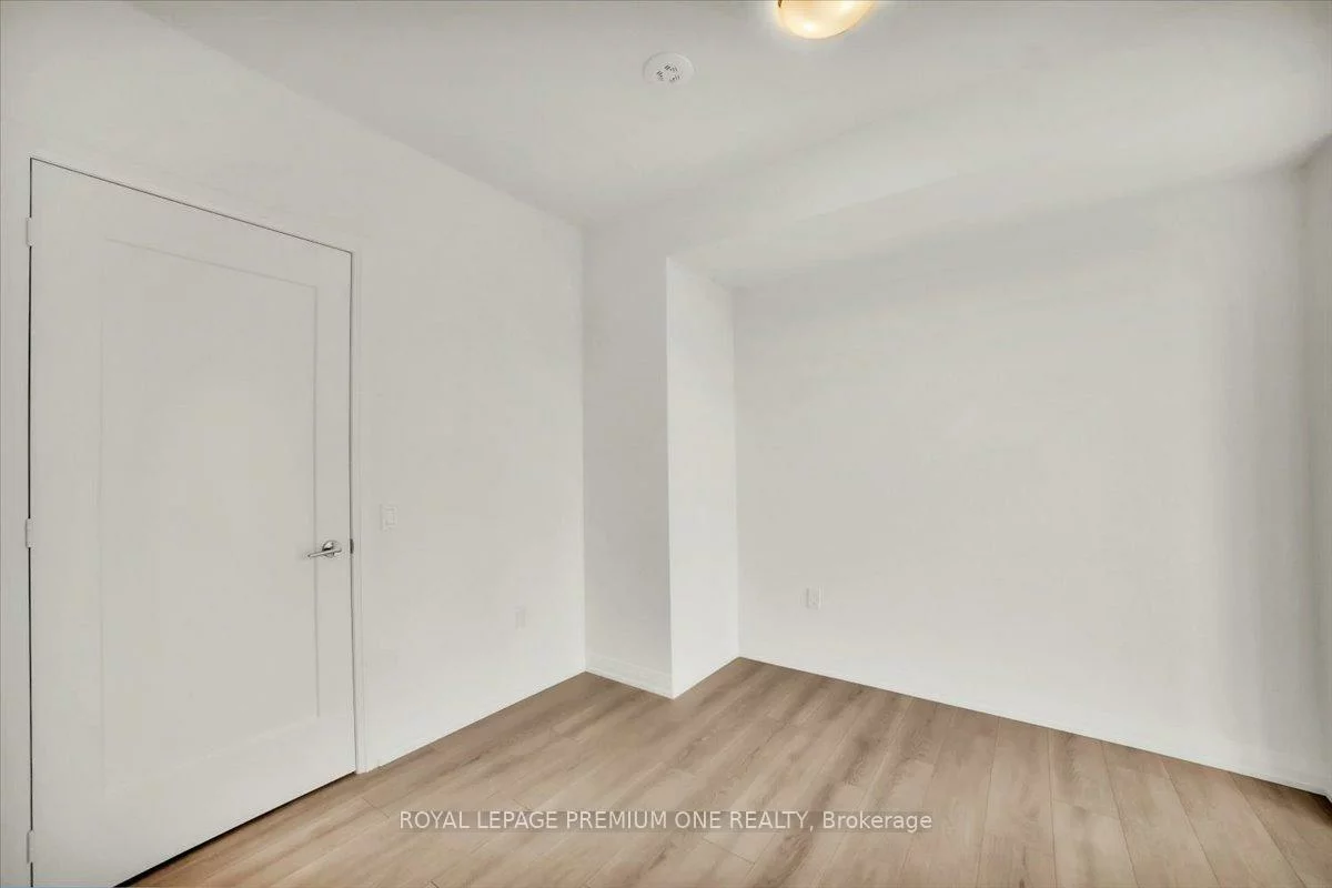8960, Jane, Concord, Vaughan