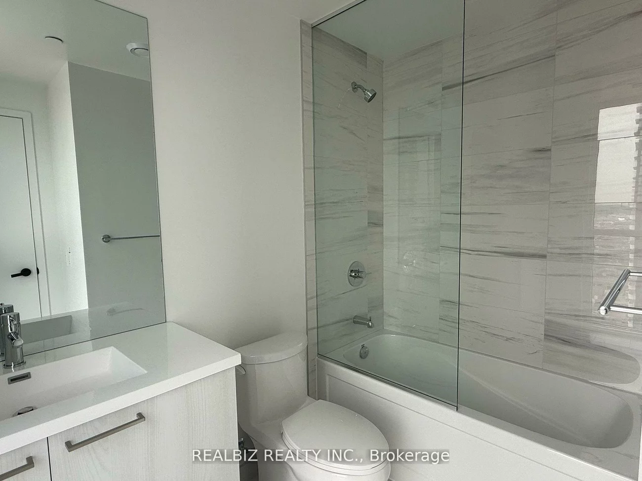 195, Commerce, Vaughan Corporate Centre, Vaughan