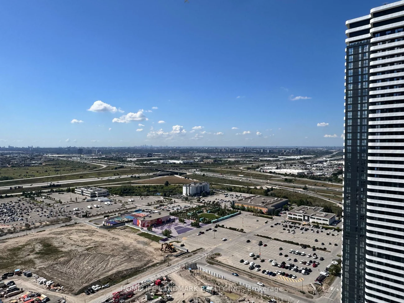 28, Interchange, Vaughan Corporate Centre, Vaughan