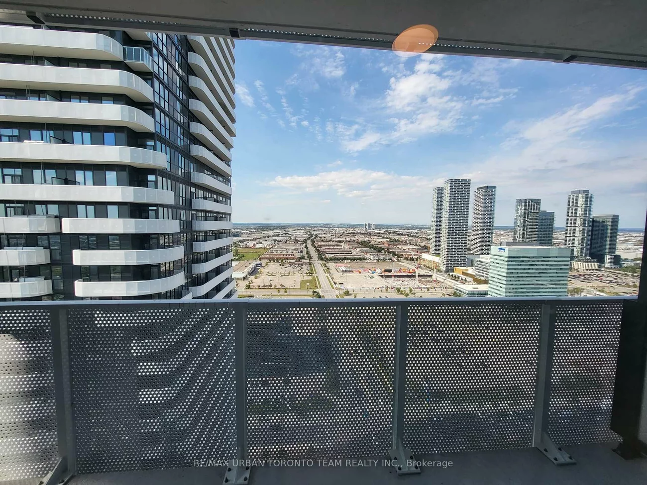 28, Interchange, Vaughan Corporate Centre, Vaughan