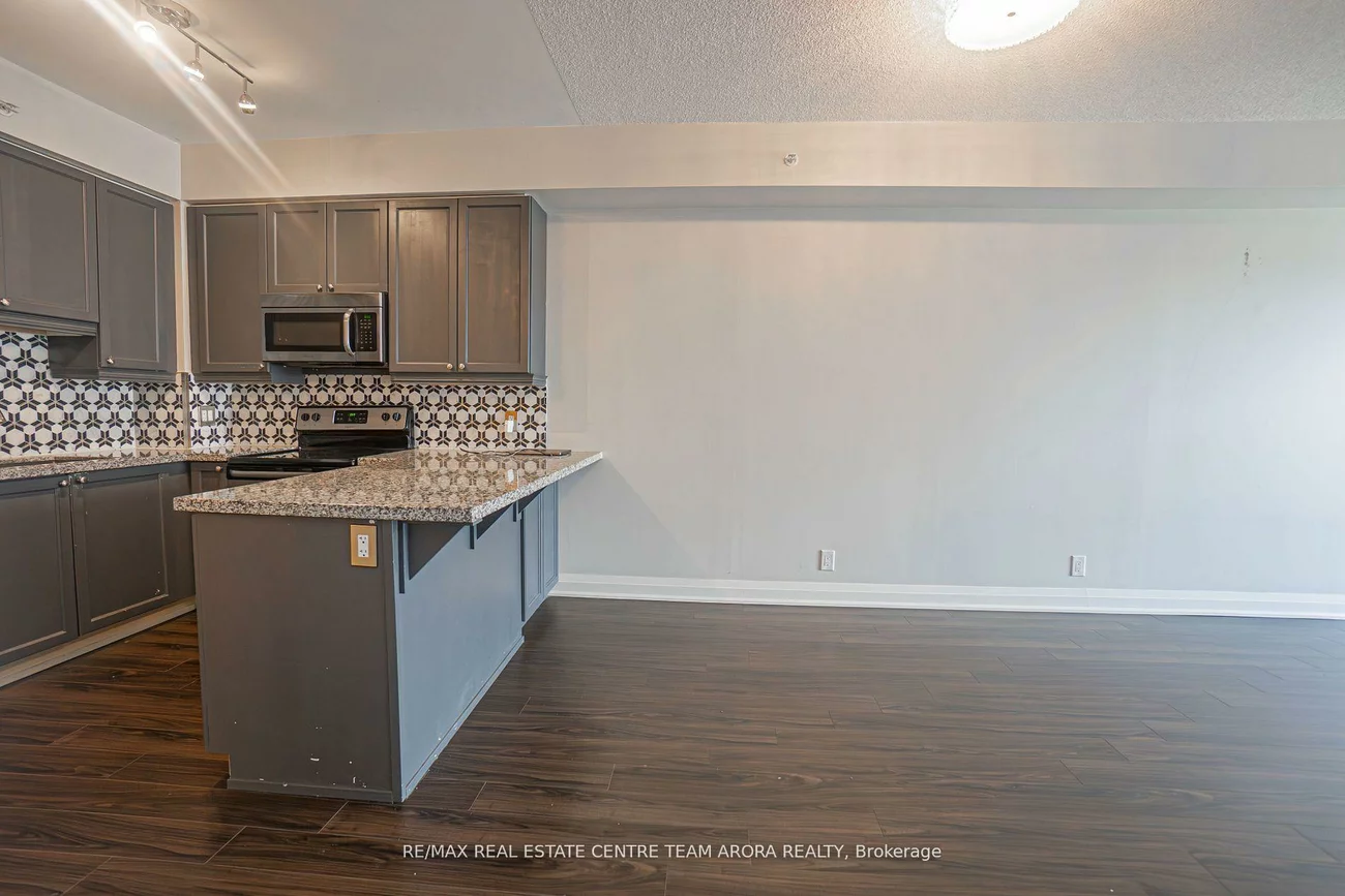24, Woodstream, Vaughan Grove, Vaughan