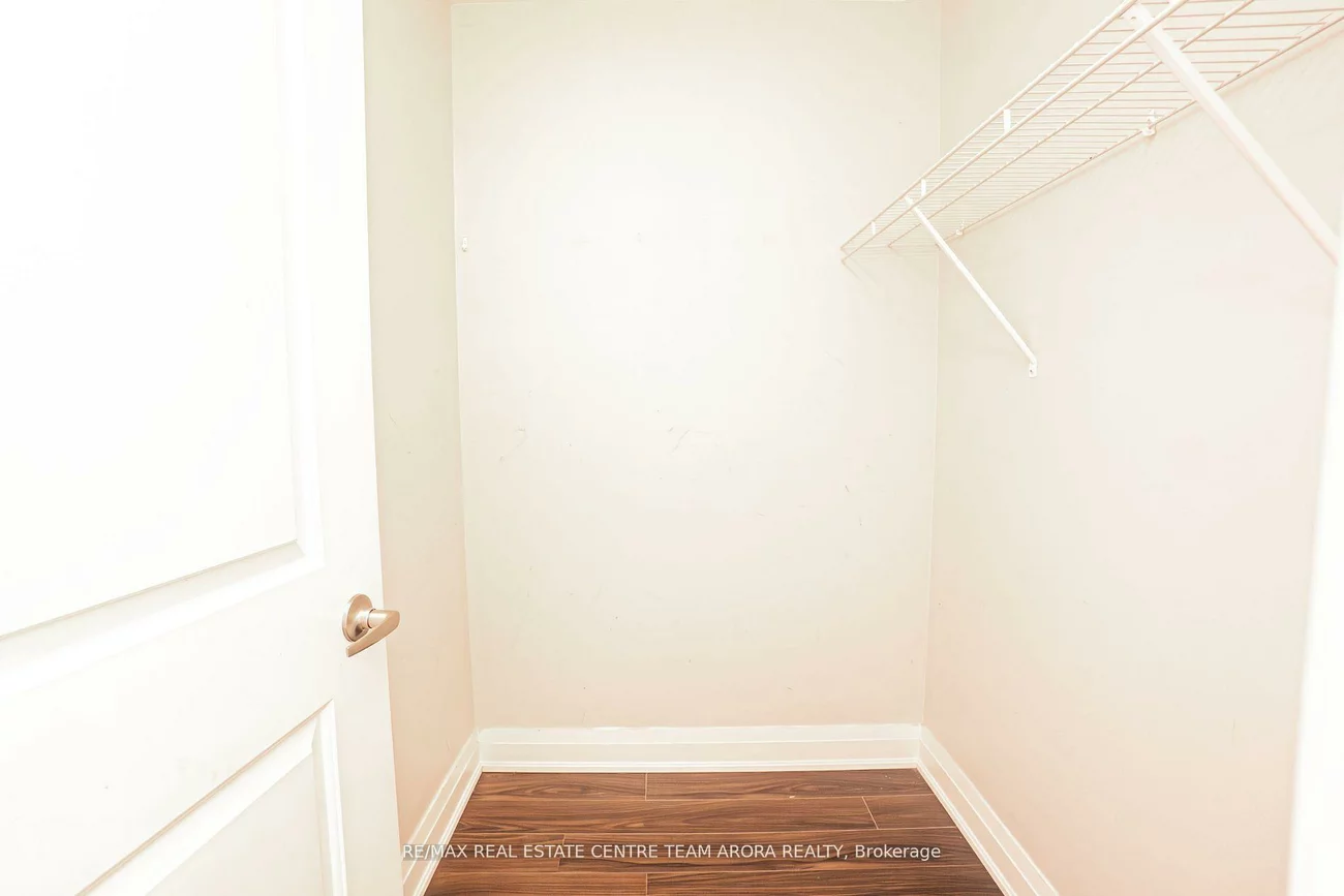 24, Woodstream, Vaughan Grove, Vaughan