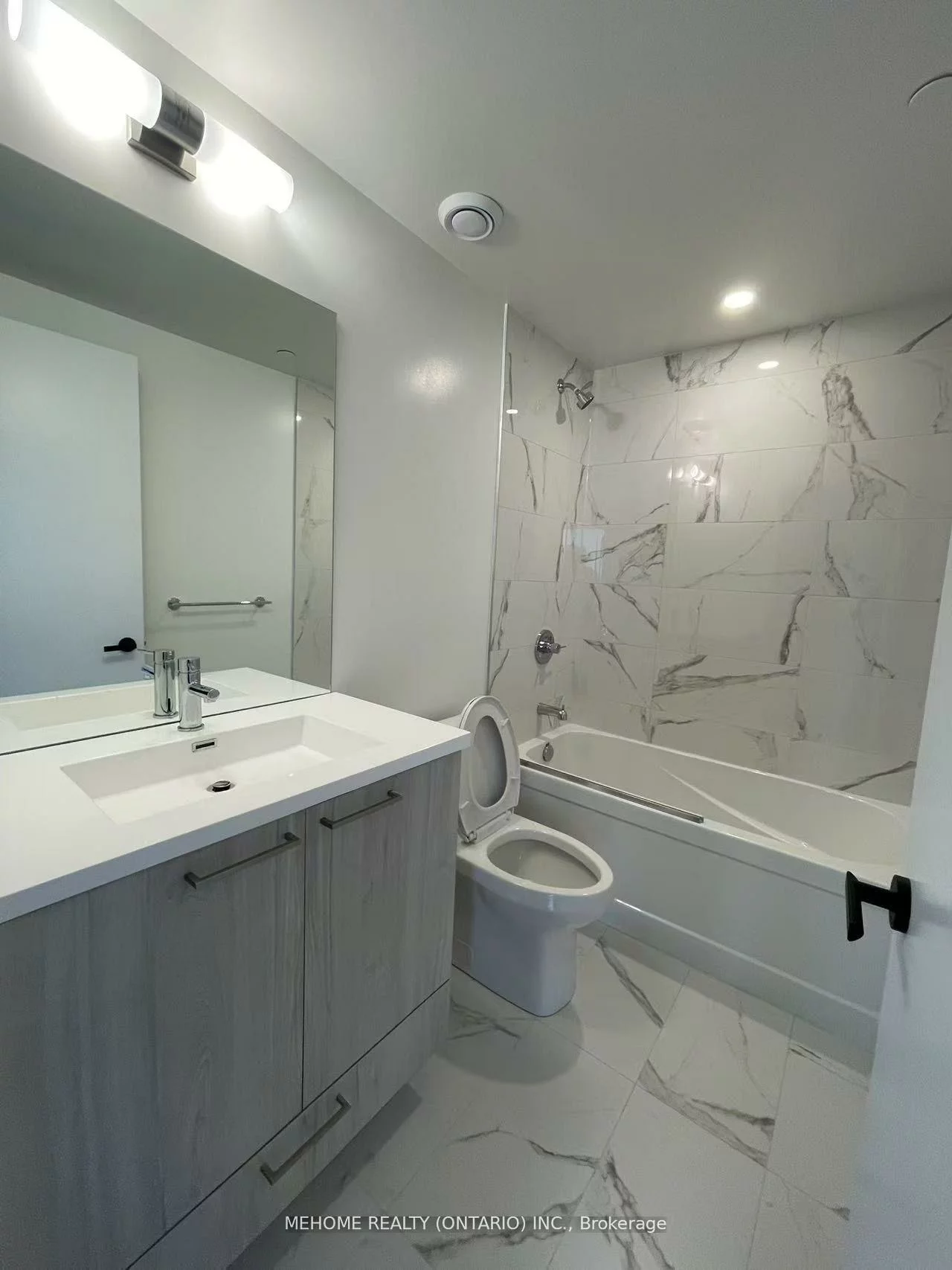 225, Commerce, Vaughan Corporate Centre, Vaughan