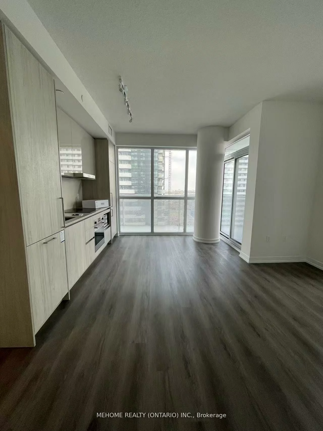 225, Commerce, Vaughan Corporate Centre, Vaughan