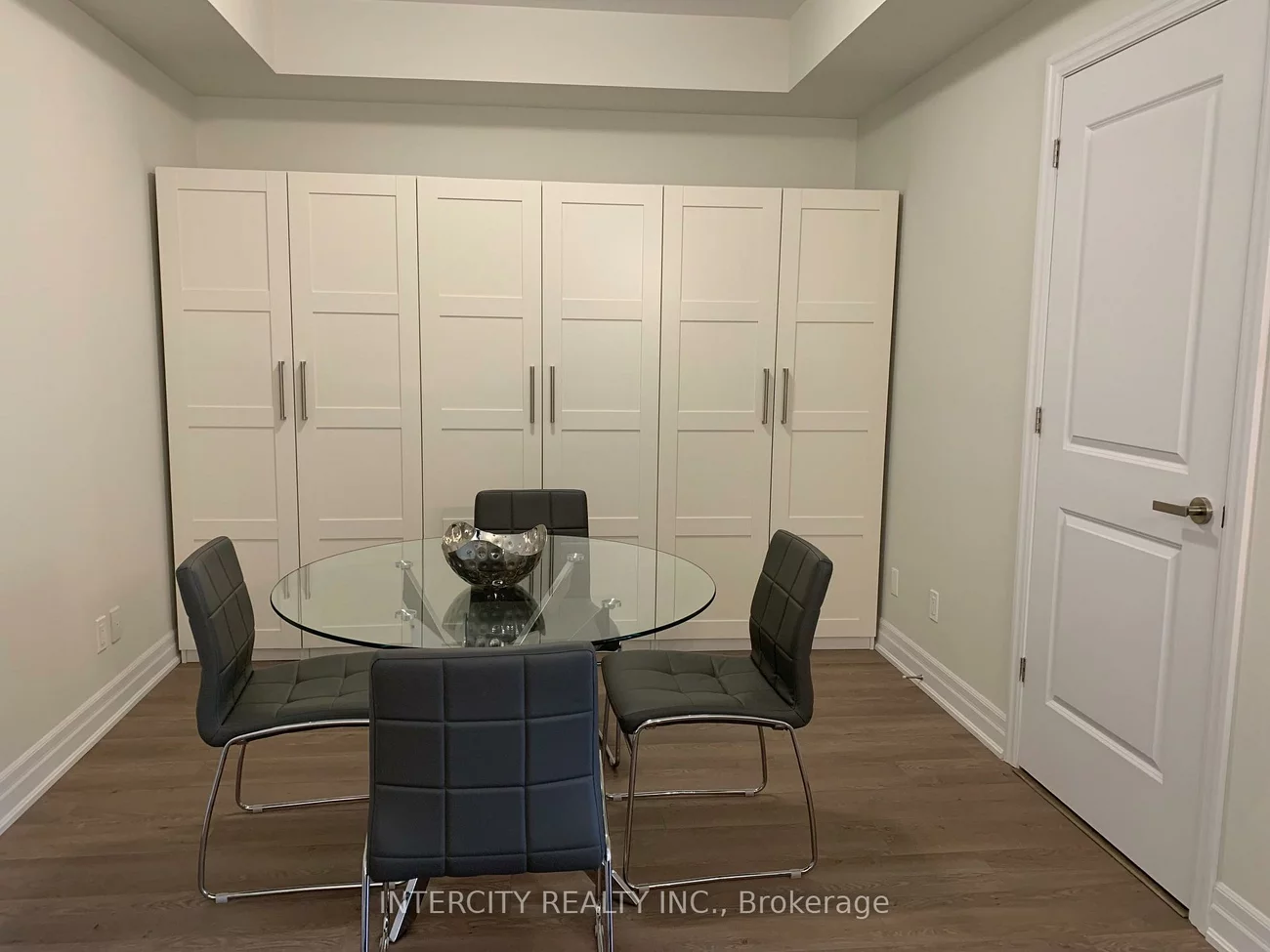 9075, Jane, Concord, Vaughan