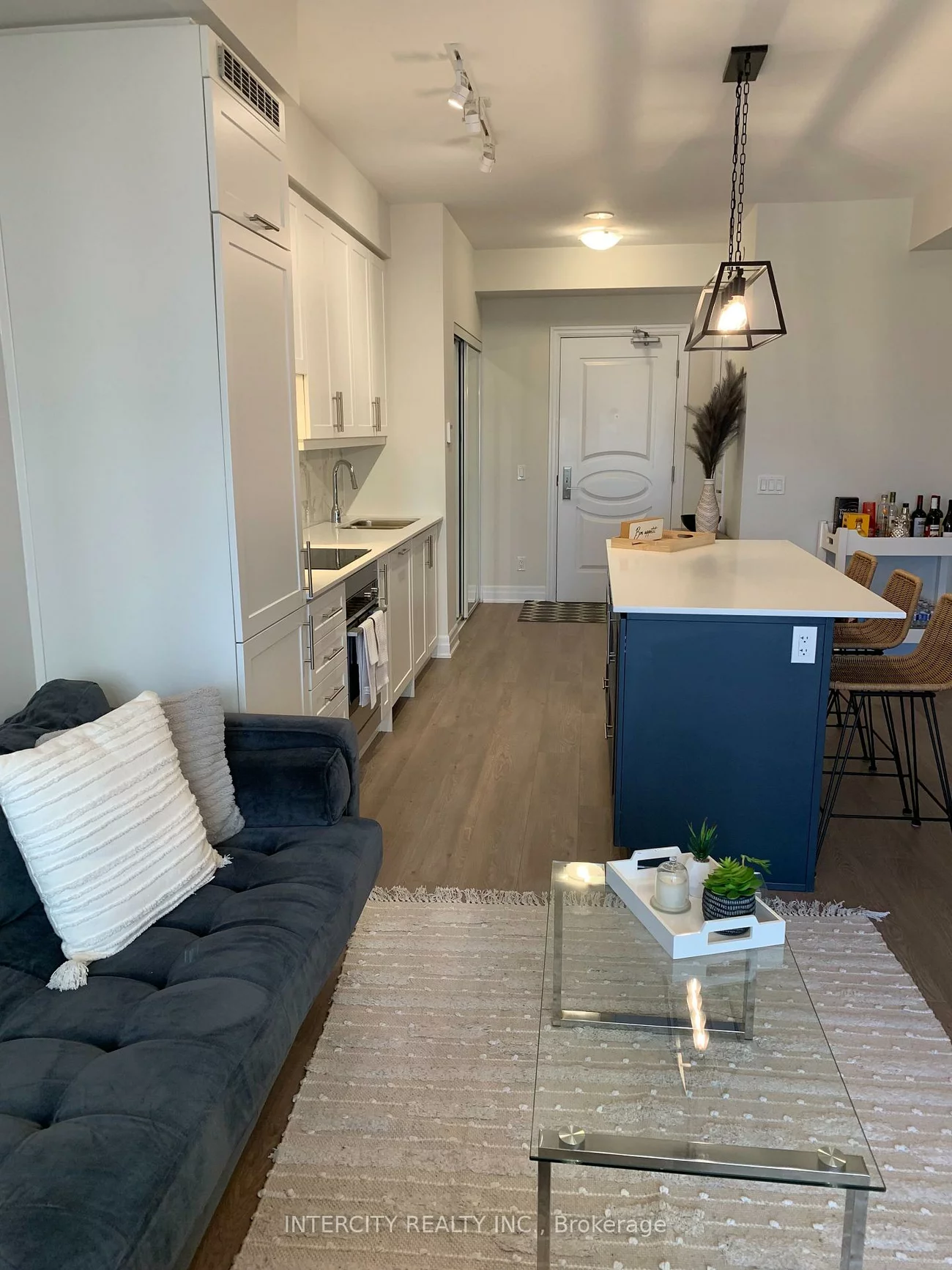 9075, Jane, Concord, Vaughan