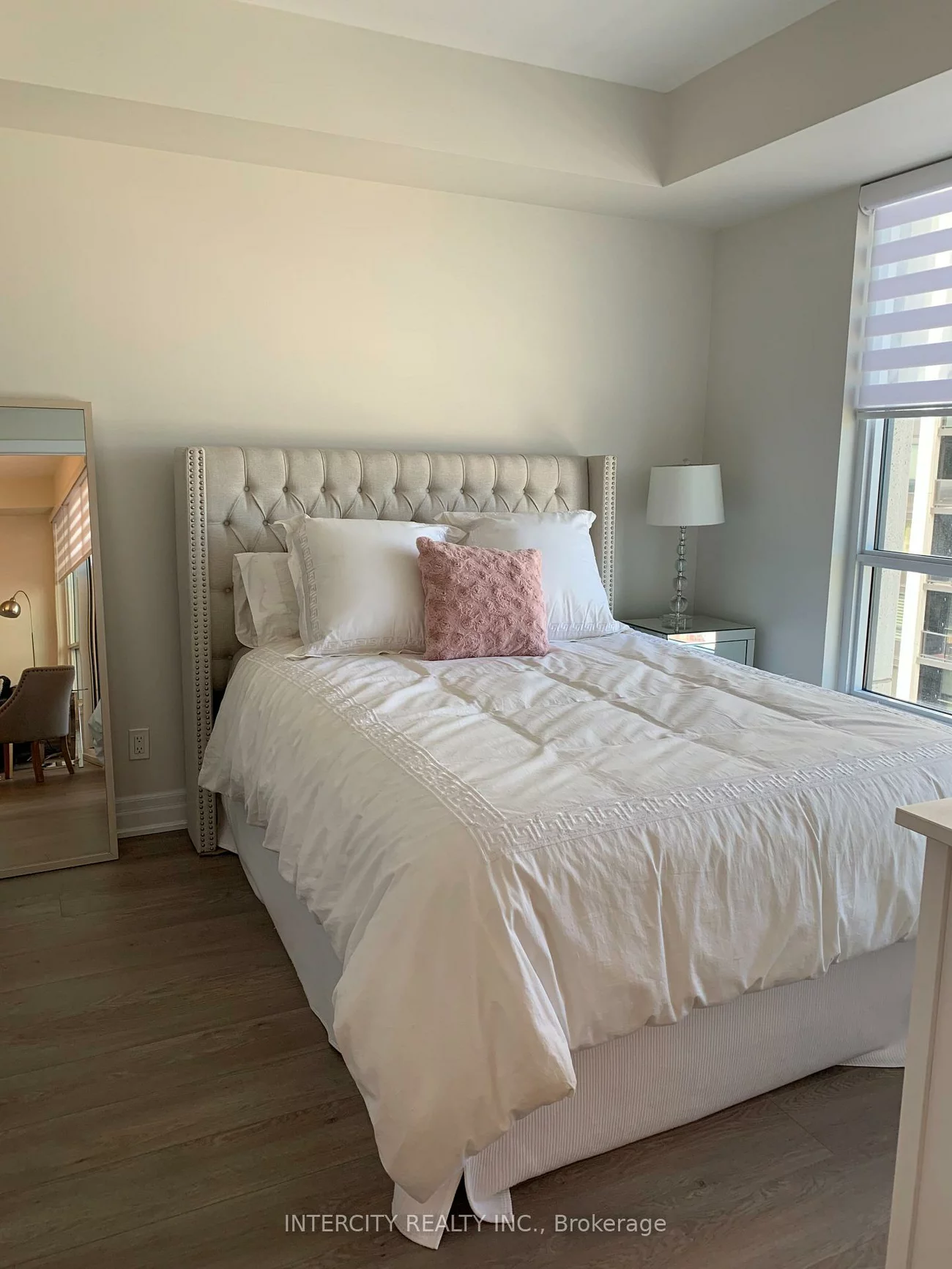 9075, Jane, Concord, Vaughan