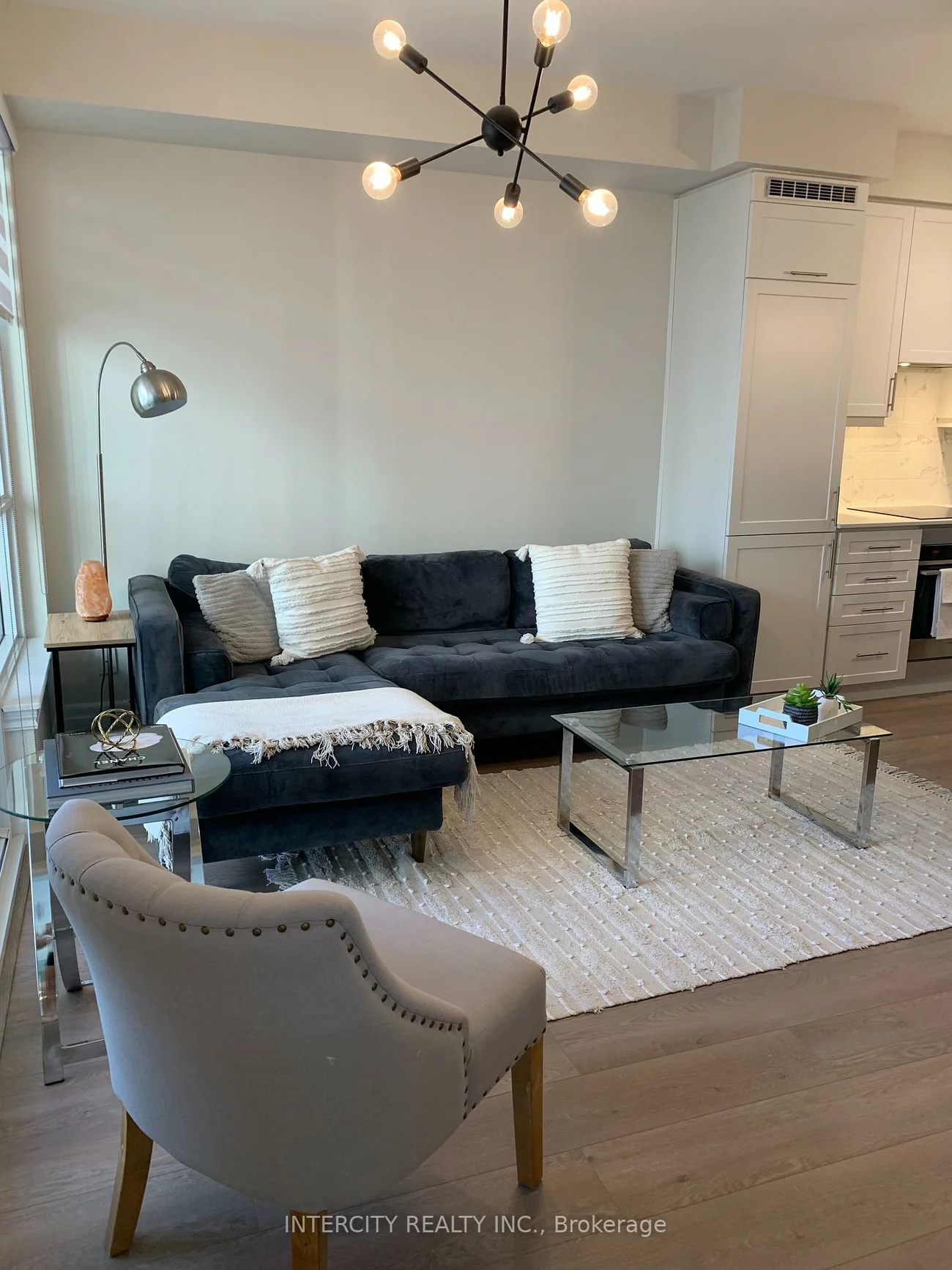 9075, Jane, Concord, Vaughan