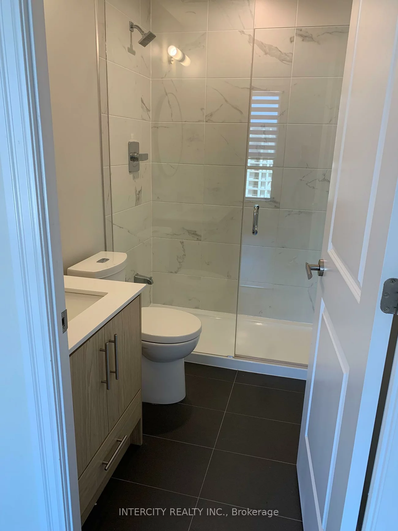 9075, Jane, Concord, Vaughan