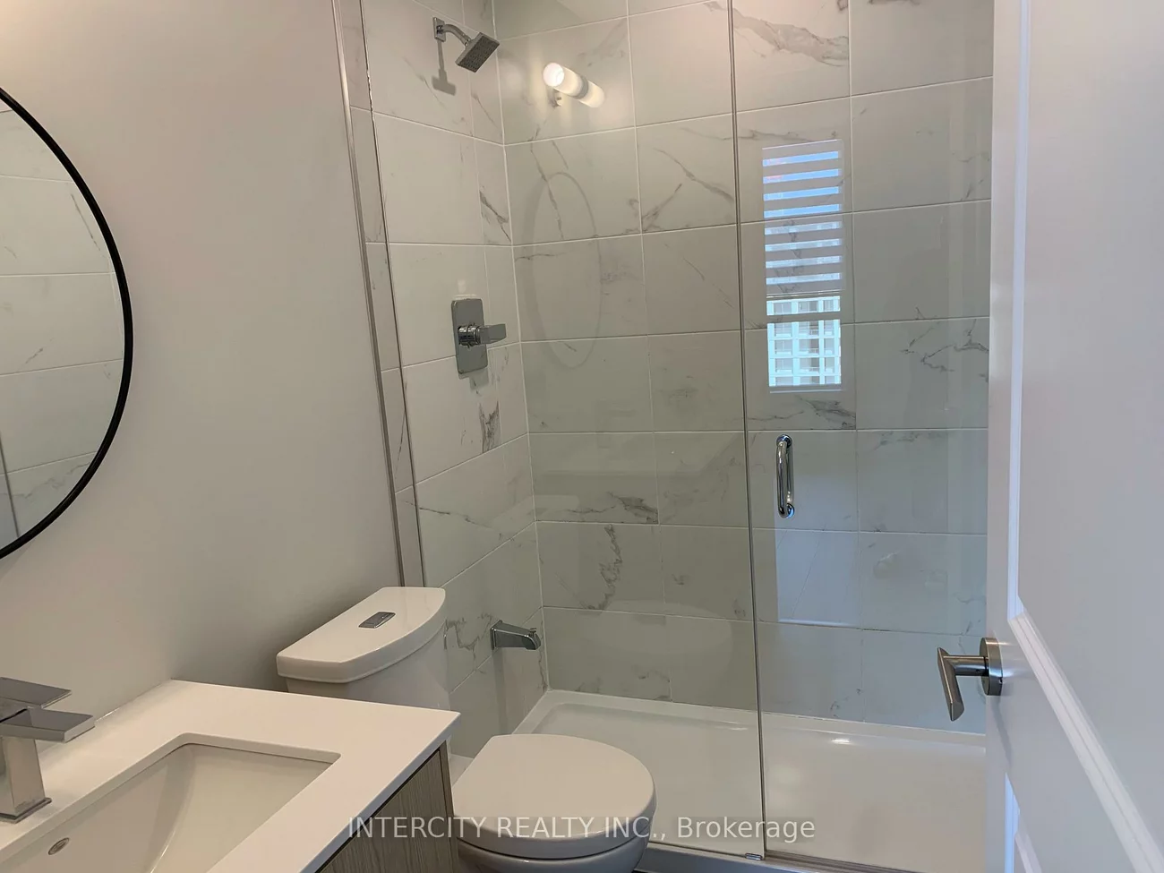 9075, Jane, Concord, Vaughan