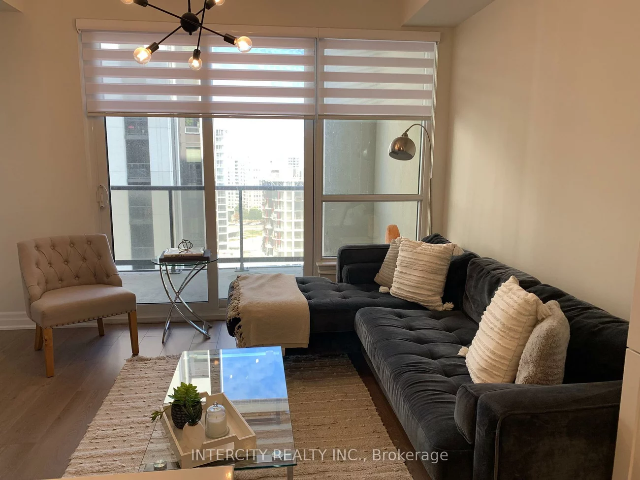 9075, Jane, Concord, Vaughan