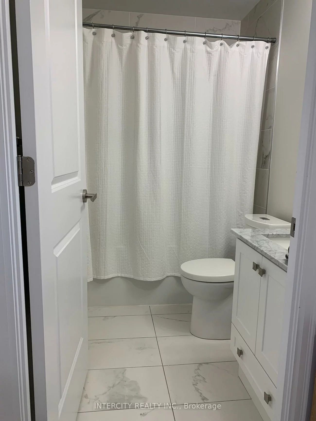 9075, Jane, Concord, Vaughan