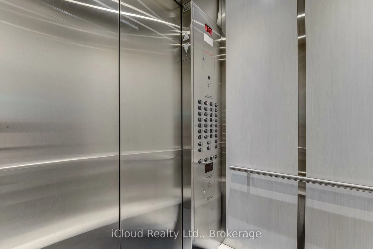 3600, Highway 7, Vaughan Corporate Centre, Vaughan