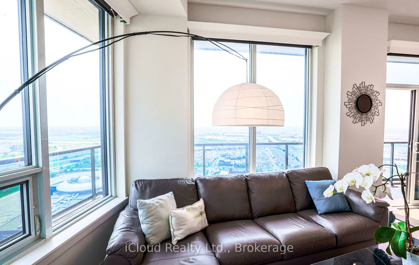 3600, Highway 7, Vaughan Corporate Centre, Vaughan