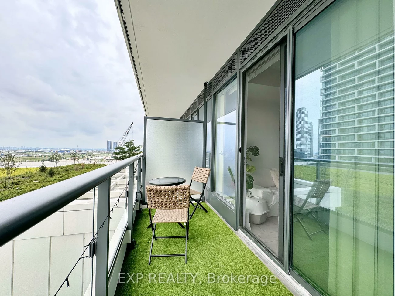 898, Portage, Vaughan Corporate Centre, Vaughan